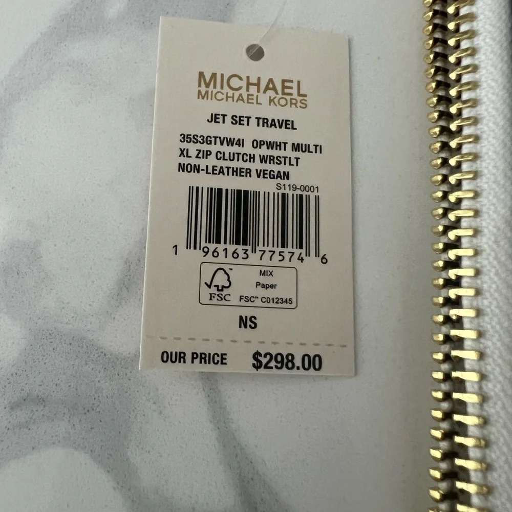 MICHAEL KORS Wristlet - Picture 9 of 13